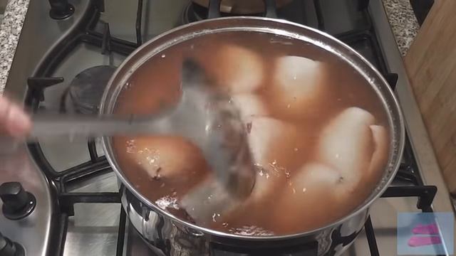Как быстро почистить кальмары