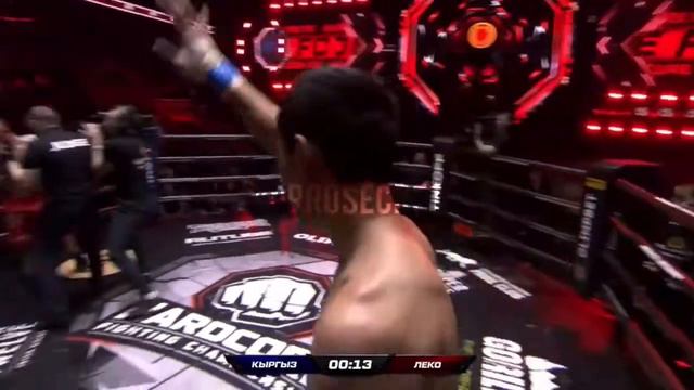 Шикарный бой. Жаль Лендруша. Самат молодец одержал победу🔥🔥🔥 смотреть онлайн