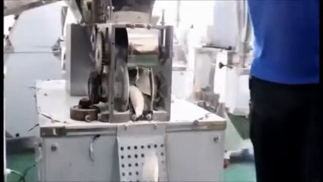 Пельменный аппарат серия SZ Dumpling making machine смотреть онлайн