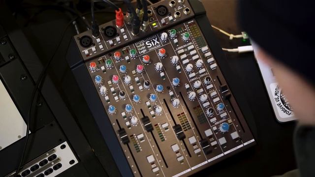 SSL SiX Desktop Mixer | Making A Lo-Fi Hip-Hop Beat | Vintage King смотреть онлайн