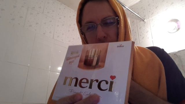 БАБУШКА ДУСЯ КУПИЛА КОНФЕТЫ смотреть онлайн