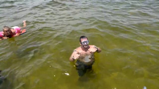 Из Казахстана в США ПОЙМАЛИ КРАБА ЗА ХВОСТ 2014 ПАНАМА СИТИ смотреть онлайн