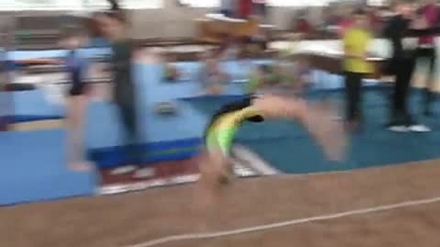 Чемпионат Харькова на акробатической дорожке(Разминка) смотреть онлайн