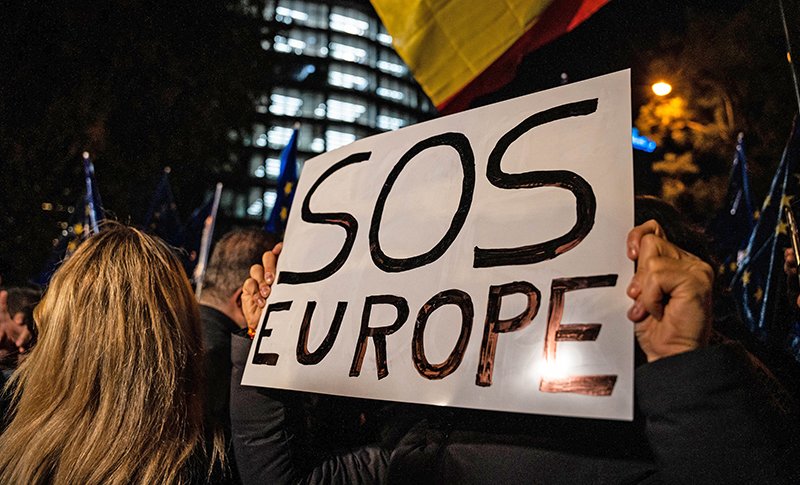 ЕС подрывает собственную экономику из-за поддержки Киева / События на ТВЦ