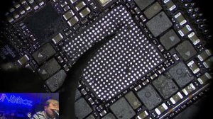 iPhone 14 pro не включается