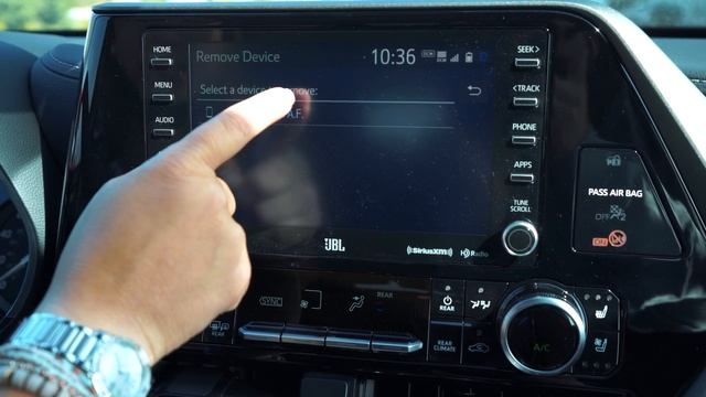 Toyota Highlander: How to Disconnect Your Bluetooth Device смотреть онлайн