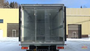Iveco stralis 270 фургон-рефрижератор с гидробортом Dhollandia и передвижной трехсекционной завесой