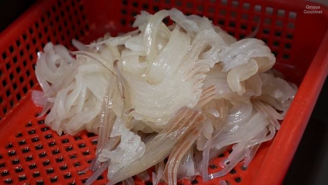 Live Squid Cutting for Sashimi │ Noryangjin Fish Market, Seoul Korea │ Seafood in Korea смотреть онлайн