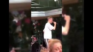 Иван Янковский поёт Седую ночь (полное видео)
