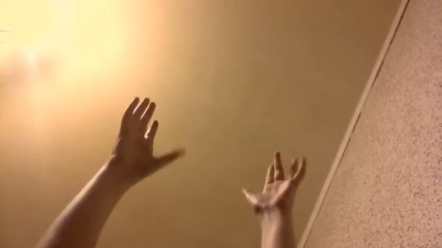 ПОДНИМАЮ ПРЕДМЕТЫ В ВОЗДУХ смотреть онлайн