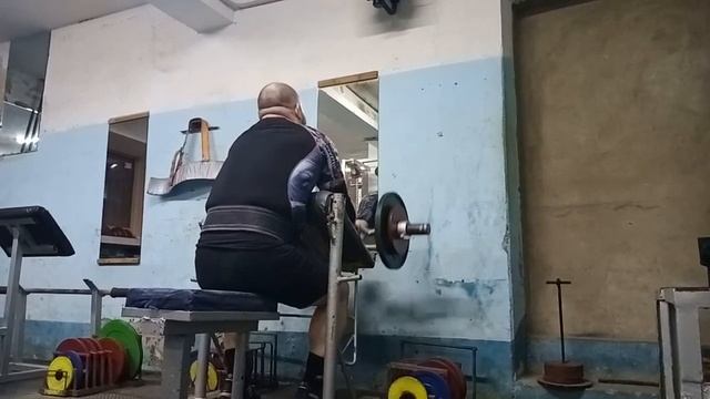 Тренировка 17.04.22 Чекренёв Валентин бицепс на парте 45*6
