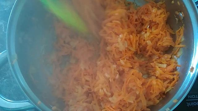 Как приготовить тушеную капусту сочной и ароматной, со вкусом копченостей совсем без масла