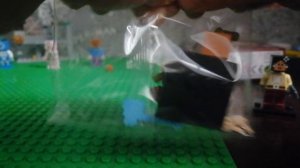 купил трех человечьков