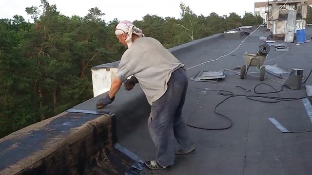 Как правильно клеить примыкание на мягкой кровле. смотреть онлайн