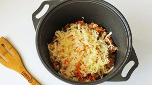 Рис с квашеной капустой и мясом