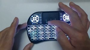 Беспроводная мини клавиатура i8 с подсветкой