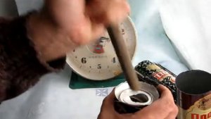 Утилизация пивных банок для извращенцев.
