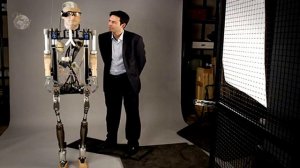 ПЕРВЫЙ В МИРЕ БИОНИЧЕСКИЙ ЧЕЛОВЕК. Технологии будущего. Невероятные факты