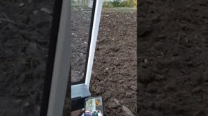 Вспашка, Пахота, Оранка на японском мини тракторе Кубота в1-17 плугом Wirax не Bomet Пашет сам!