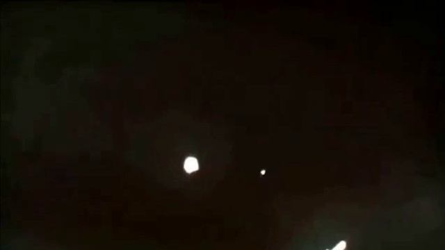 Ничего необычного, просто в Финляндии прошлой ночью засняли огромный портал (?) в небе. смотреть онлайн