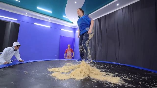ПРЫГАЙ В БАТУТ ЧЕЛЛЕНДЖ !
