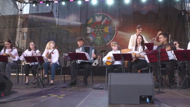 Микола Різоль - Українська жартівлива полька/Ансамбль "Музичний сувенір" смотреть онлайн