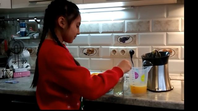 Апельсиновое желе с вкусняшкой