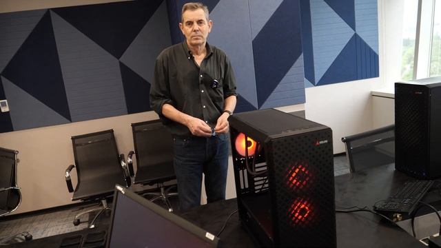 World's Most Powerful Arm Desktop: $3250 ADLINK Ampere Altra Developer Platform, 128core Arm Deskto смотреть онлайн