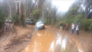 1991 Toyota Hilux Ln106 Quick review and Big bog hole