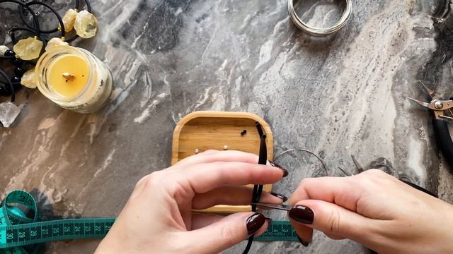 БРАСЛЕТ НА МЕМОРИ-ПРОВОЛОКЕ: 3 способа сборки, ошибки и лайфхаки смотреть онлайн