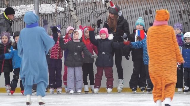 Танец на льду (новогодняя ёлка на катке) смотреть онлайн