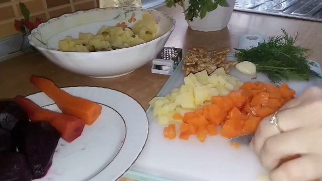Рецепт очень простого, вкусного,самое главное сытного салата?
