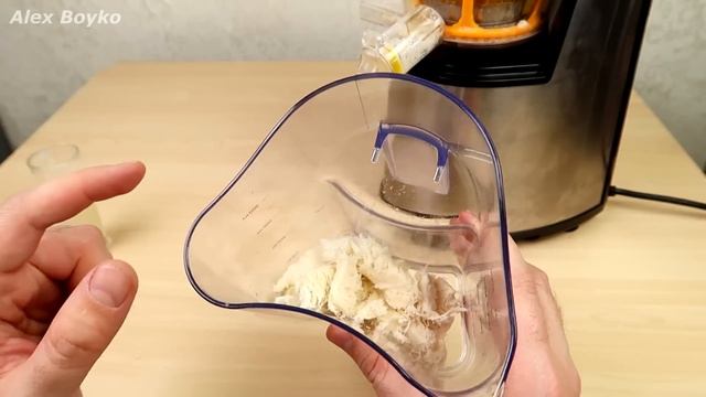 Сок из Хрена и Редьки! Хреновый сок! Муравьи испугались его! Бедная соковыжималка! alex boyko смотреть онлайн