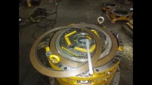 Разборка Японской легенды Komatsu D355A-3 часть2