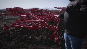 Универсальный культиватор "КОМБИ", шириной захвата 12 метров, производства компании COBALT, Россия.