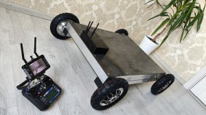 Грузовая платформа с камерой