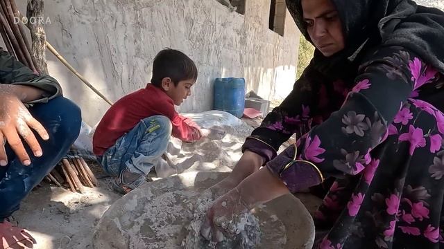 A Busy Day at Grandma's Farm with Goat's Vaccinations смотреть онлайн