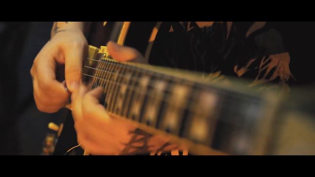 Alex Hutchings-Feeling fine Cover смотреть онлайн