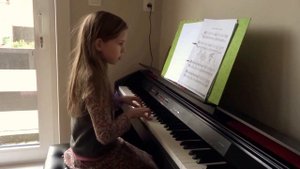 Casio Privia PX-860 Digital Piano | Demo | with Laura Ravau | 10 years old