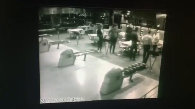 Начальник учит жизни кулаками смотреть онлайн