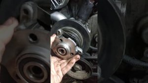 Как снять электро муфту на Мерседесе 123кузов 102мотор