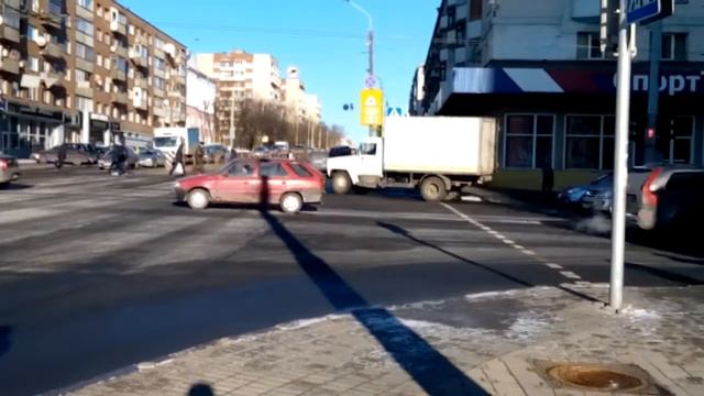 Cъемка камерой смартфона Senseit R450 смотреть онлайн