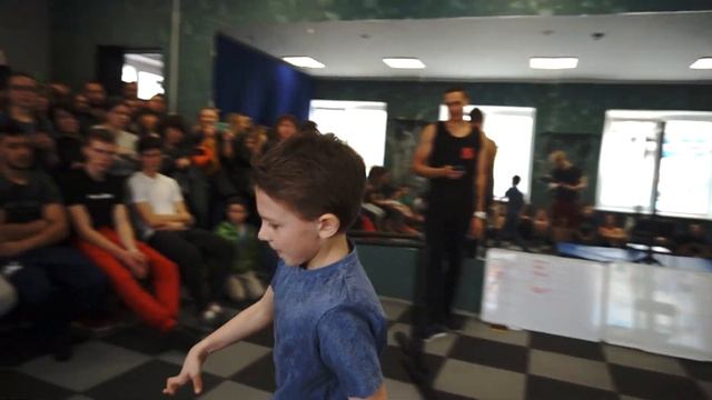 Заика Денис - Черный Денис (до 9 лет) WORKOUT BATTLES 2019 смотреть онлайн