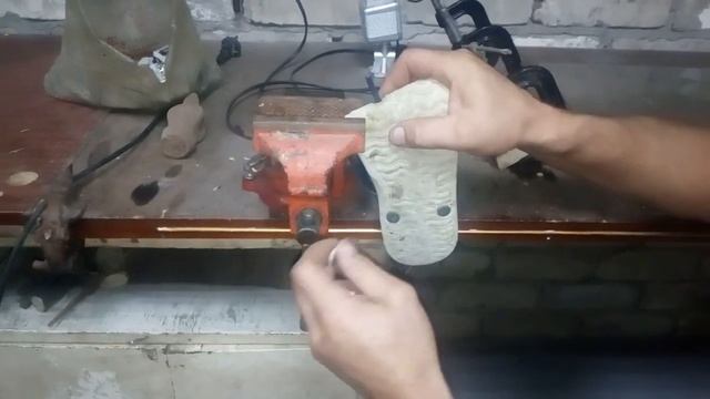Что делать когда порвались шлепки!Полезный Лайфхак!