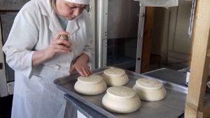Архиерейские служебные просфоры. Прокалывание
