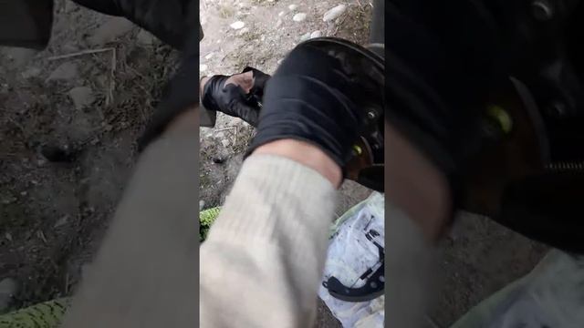 Замена задних тормозных колодок на Toyota Funcargo смотреть онлайн