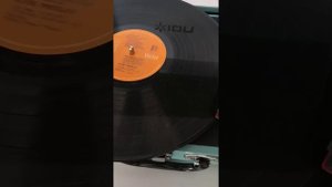 Как включить виниловый проигрыватель ION