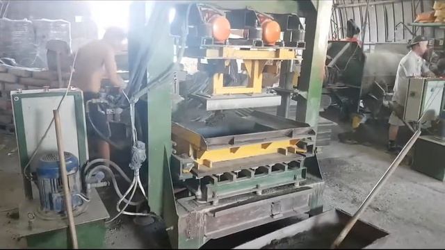 Вибропресс для бордюров