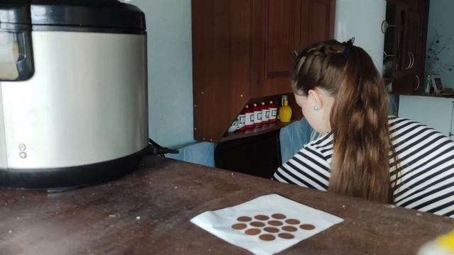 Лёгкая уборка ? Купили ёлку ? смотреть онлайн