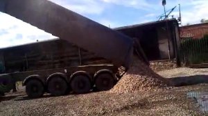 40 тонн щебня